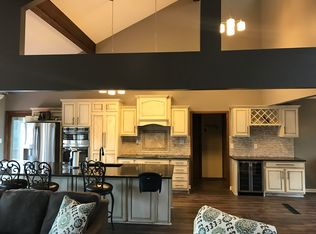1504 NW Timberline Ct, Blue Springs, MO 64015