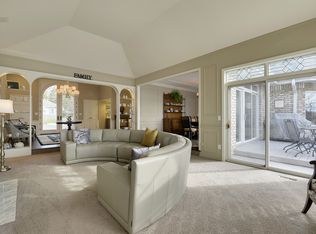 1482 Bussard Ct, Arden Hills, MN 55112