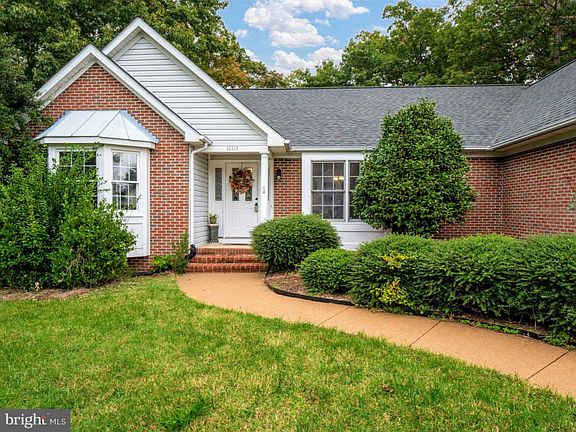 2nd image of 10115 Fullerton Ct