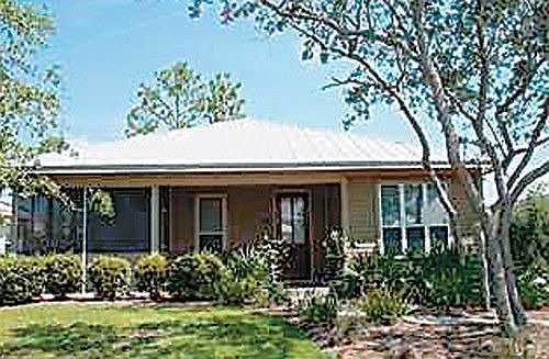 2nd image of 2009 Pine Island Cir