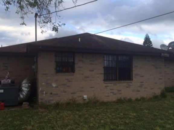 3rd image of 308 W 8th St