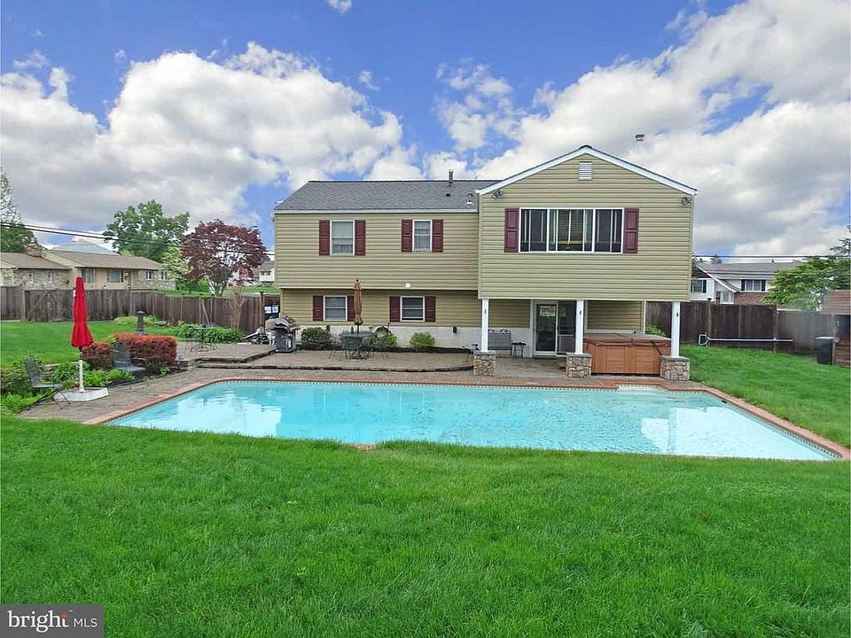 2nd image of 1350 Kingsley Dr