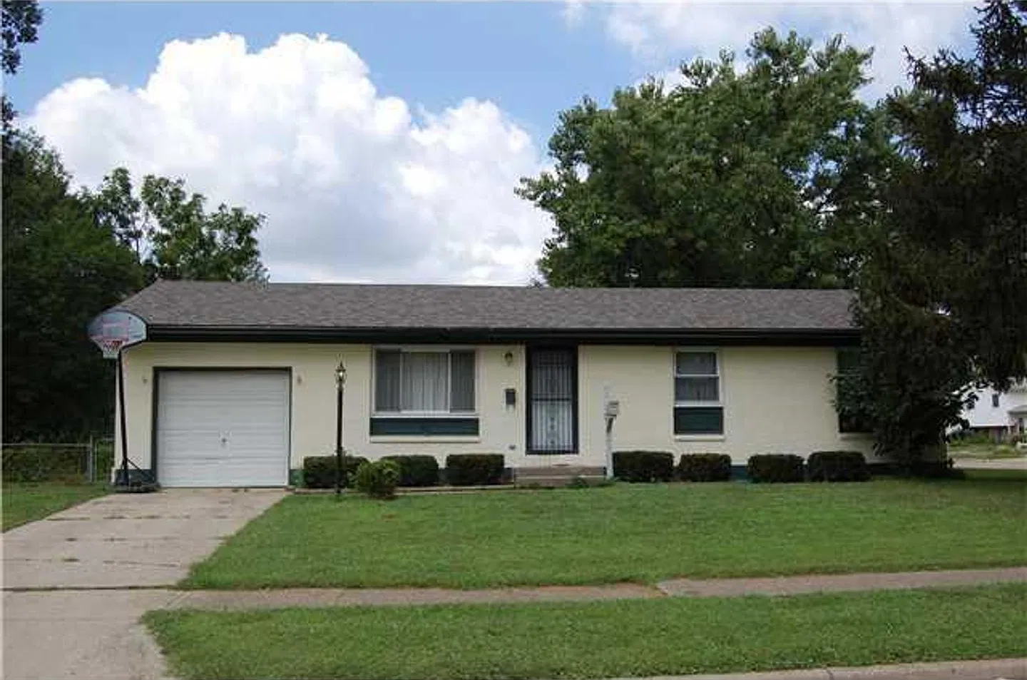 Single Family 3 Bedroom Home in Gahanna Jefferson Schools! — Photo 1
