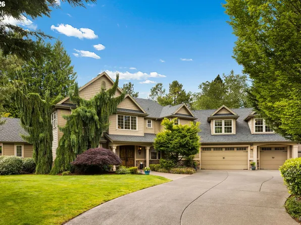 10329 SE Regina Ct, Happy Valley, OR 97266