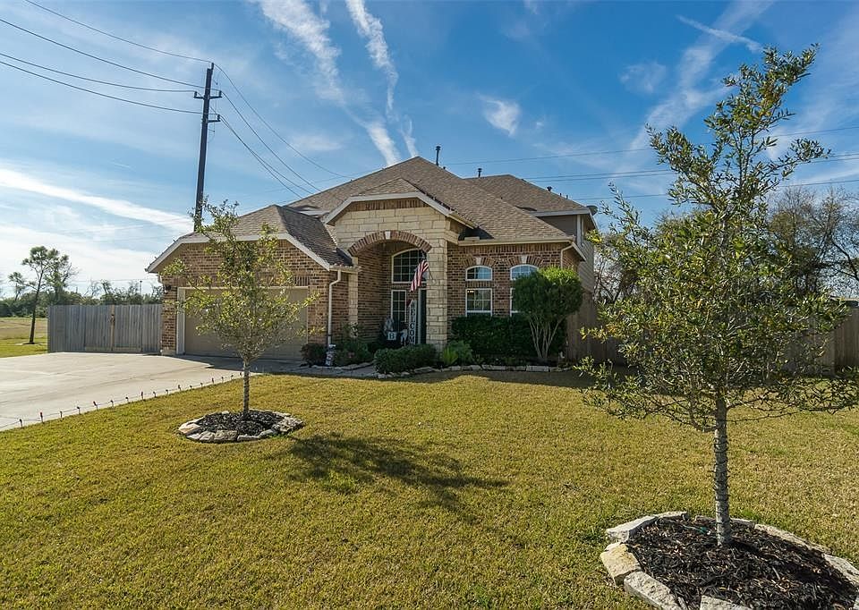 1st image of 3930 Cypress Point Dr