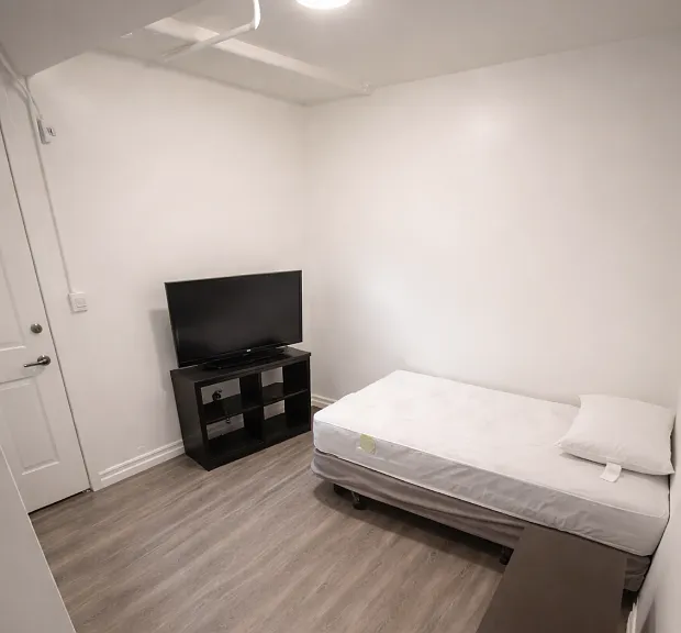 536 5th Ave #SRO — Photo 7