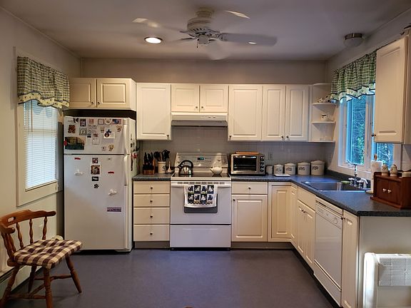 2nd image of 601 N Bedford St