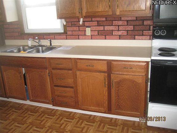 2nd image of 1219 Myrtle Ave