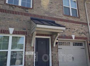 2974 York Place Dr, Walkertown, NC 27051