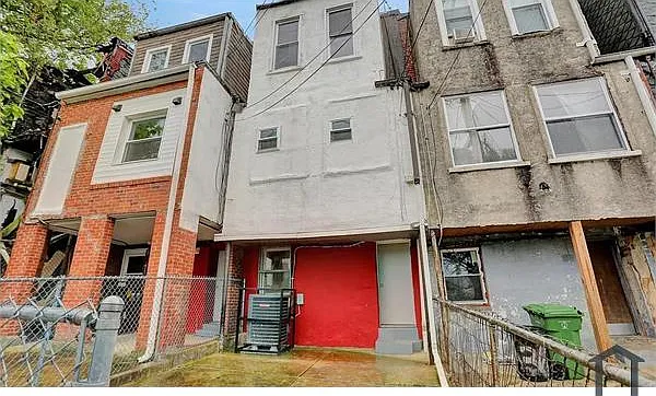 2234 W Fayette St — Photo 4