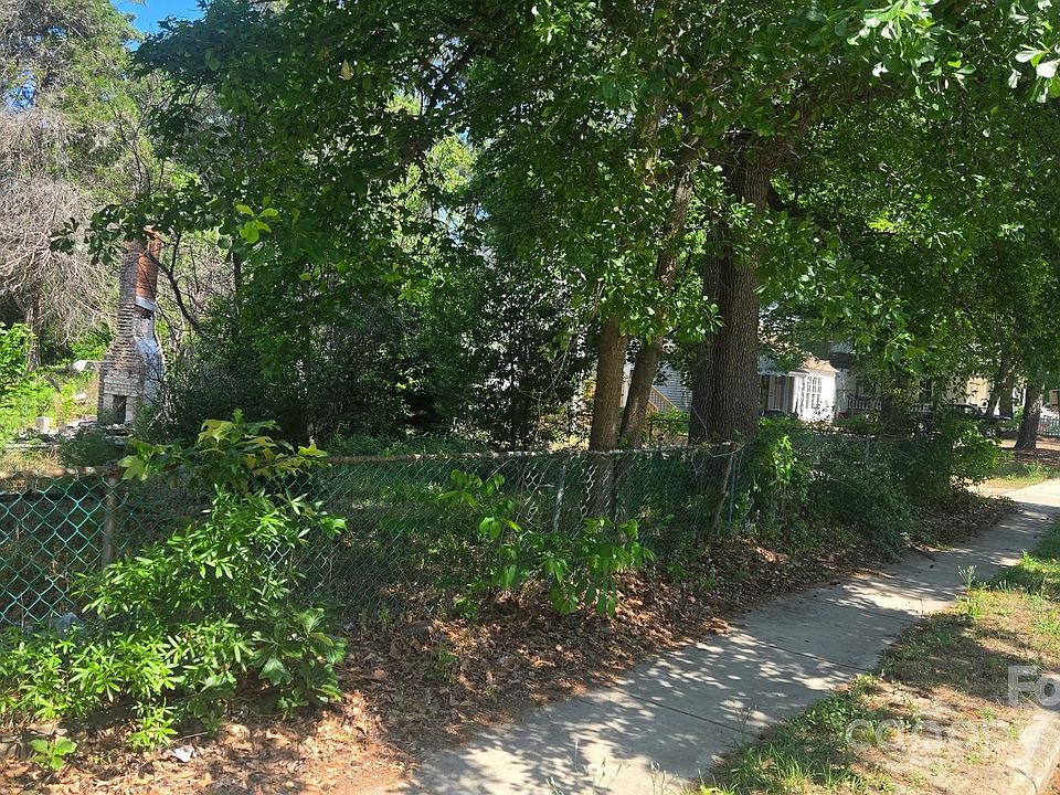 2nd image of 236 S Patterson St