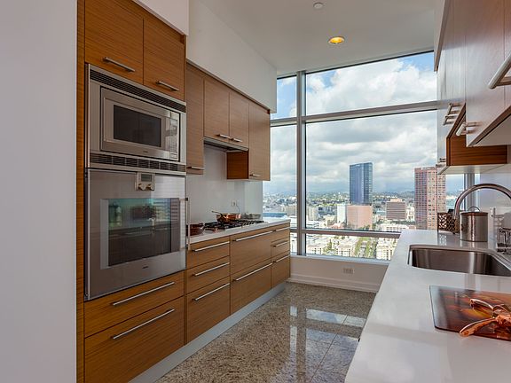3rd image of 900 W Olympic Blvd Unit 35