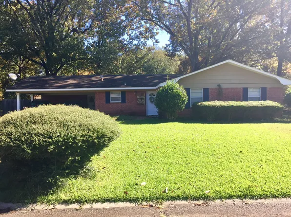 704 Cypress Rd, Starkville, MS 39759
