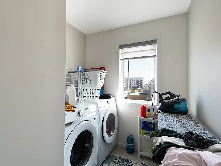 111 Cityside Ct NE — Photo 4