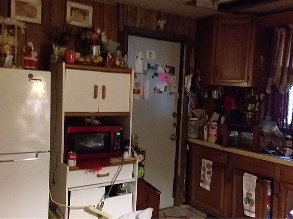 3rd image of 1076 Wood Ave SW