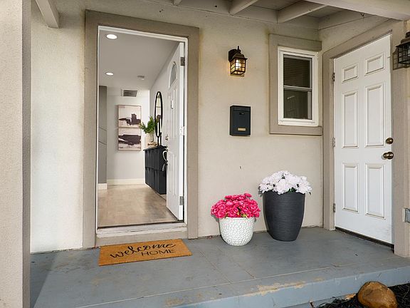 2nd image of 3025 Margate Way