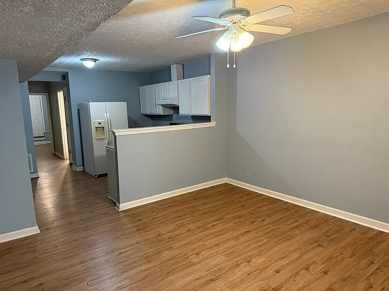 1612 W Market St #2 — Photo 7