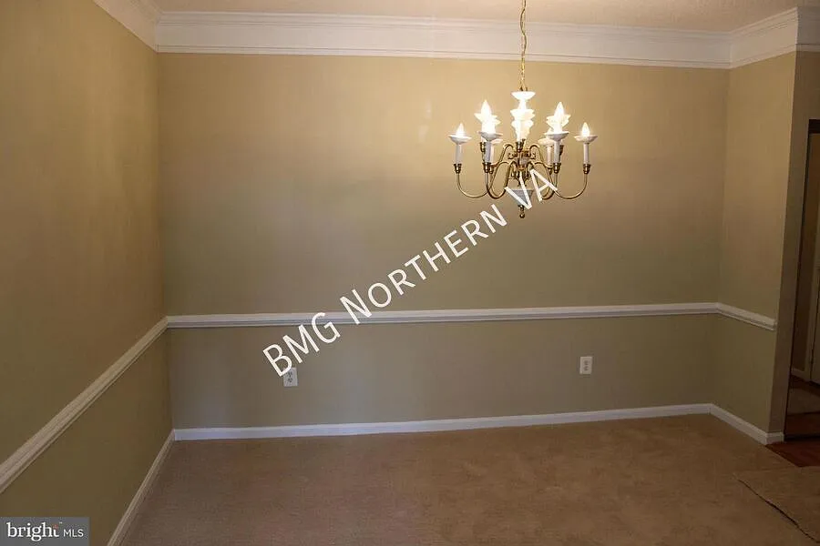 Charming 2 BR / 2 BA Condo Just 2 Blocks From Reston Town Center — Photo 4