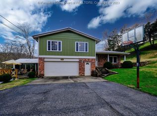 1066 Green Meadow Rd, Charleston, WV 25314