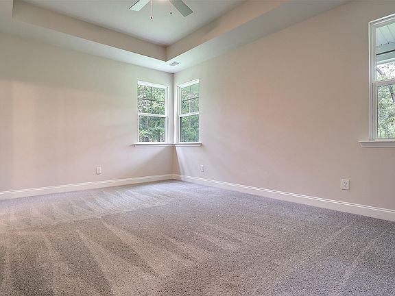 Alexander - Main bedroom of similar home