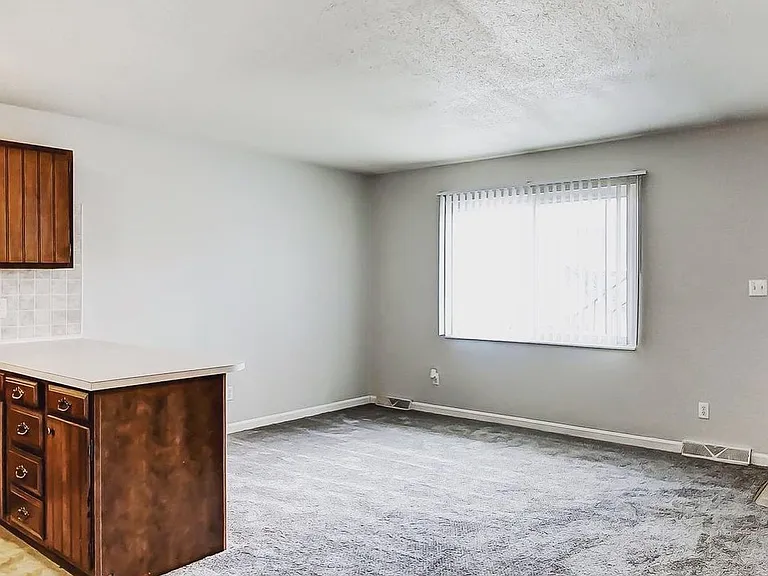 315 Green Valley Dr #65 — Photo 10