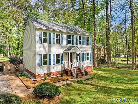 2nd image of 2708 Pineridge Ln