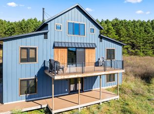 2528 N Setterbo Rd, Suttons Bay, MI 49682