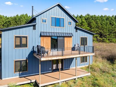 2528 N Setterbo Rd, Suttons Bay, MI, 49682