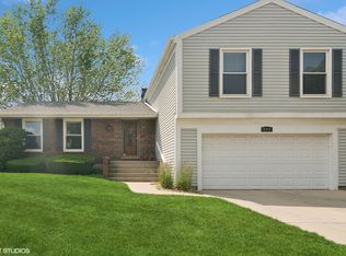 994 Thompson Blvd, Buffalo Grove, IL