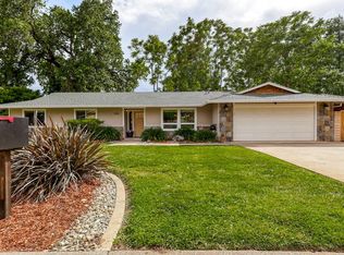 3825 Riverview Dr, Redding, CA 96001