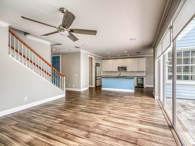 240 Poinciana Dr — Photo 11