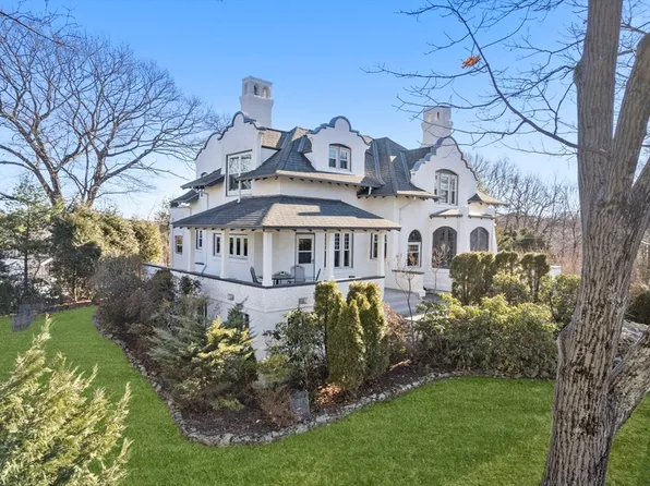 52 Rockledge Rd, Newton, MA 02461