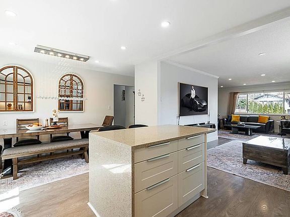 4th image of 2333 Kirkstone Rd #3