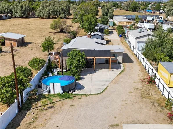 18330 Hawthorne Ave, Bloomington, CA 92316