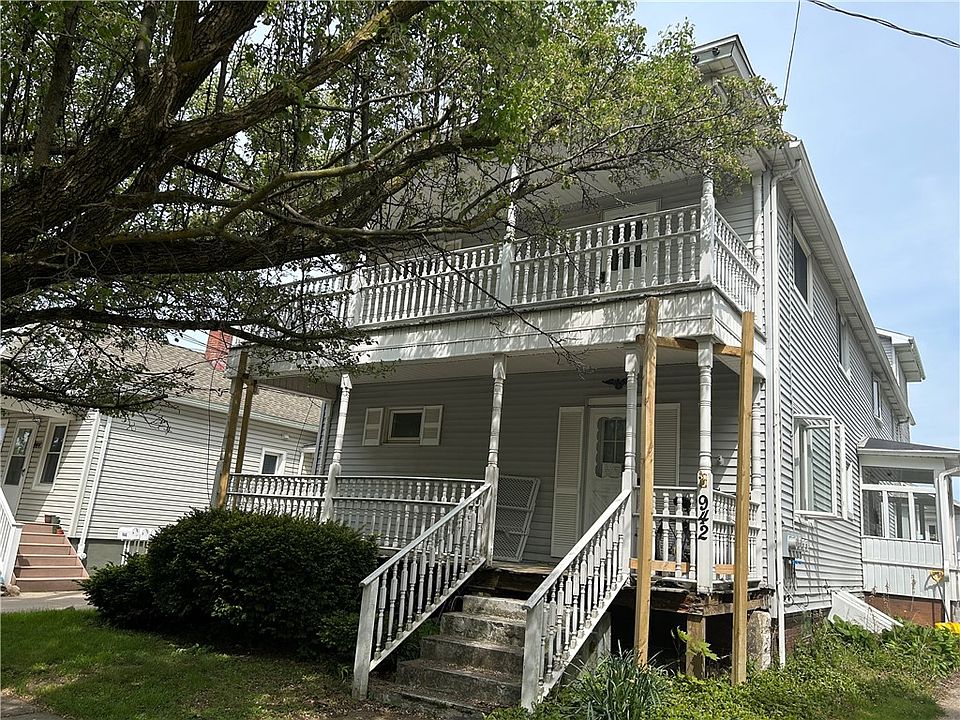 1st image of 942 W 2nd St #1-4