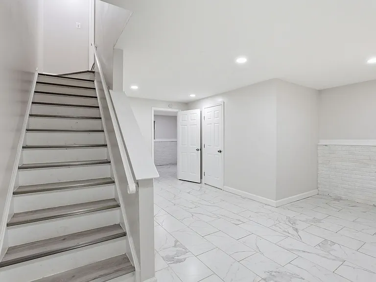 1921 Winslow Ct — Photo 20