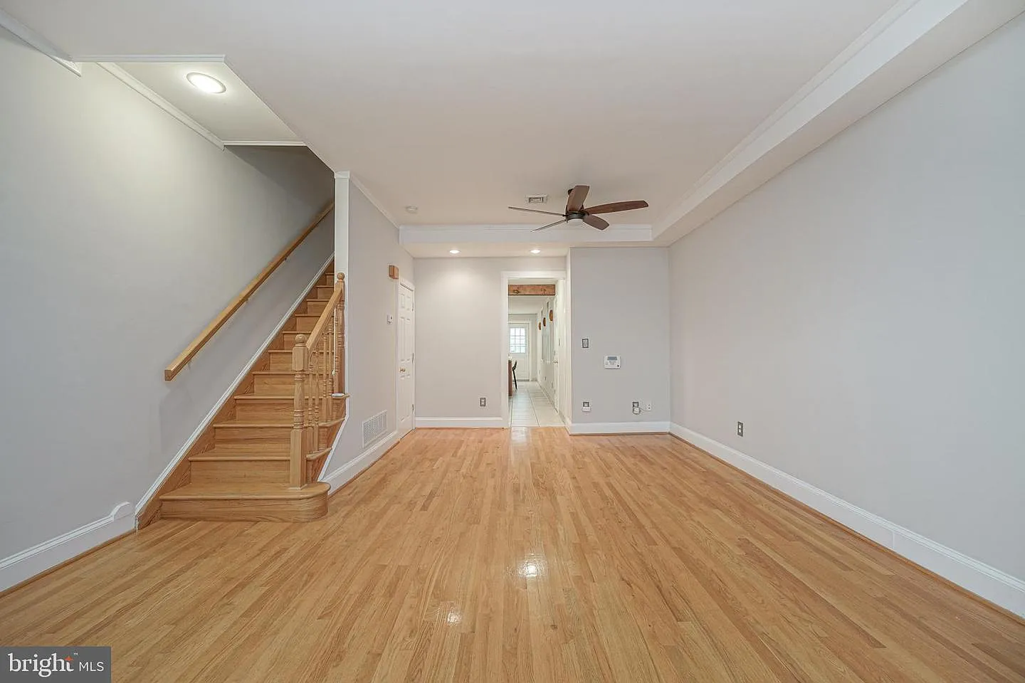 3 bed, 2.5 bath, 1352 sqft, $2,500 — Photo 4