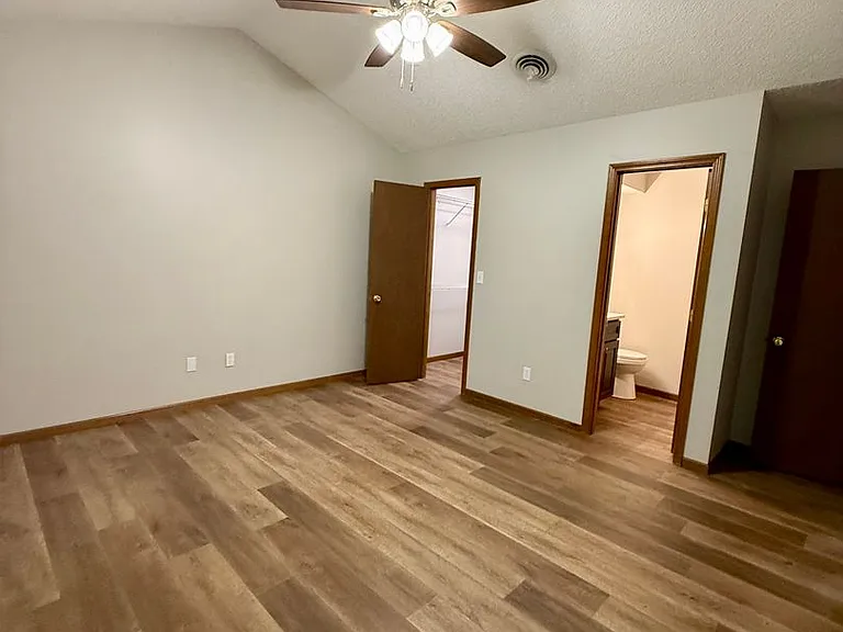 714-716 Republic Dr — Photo 14