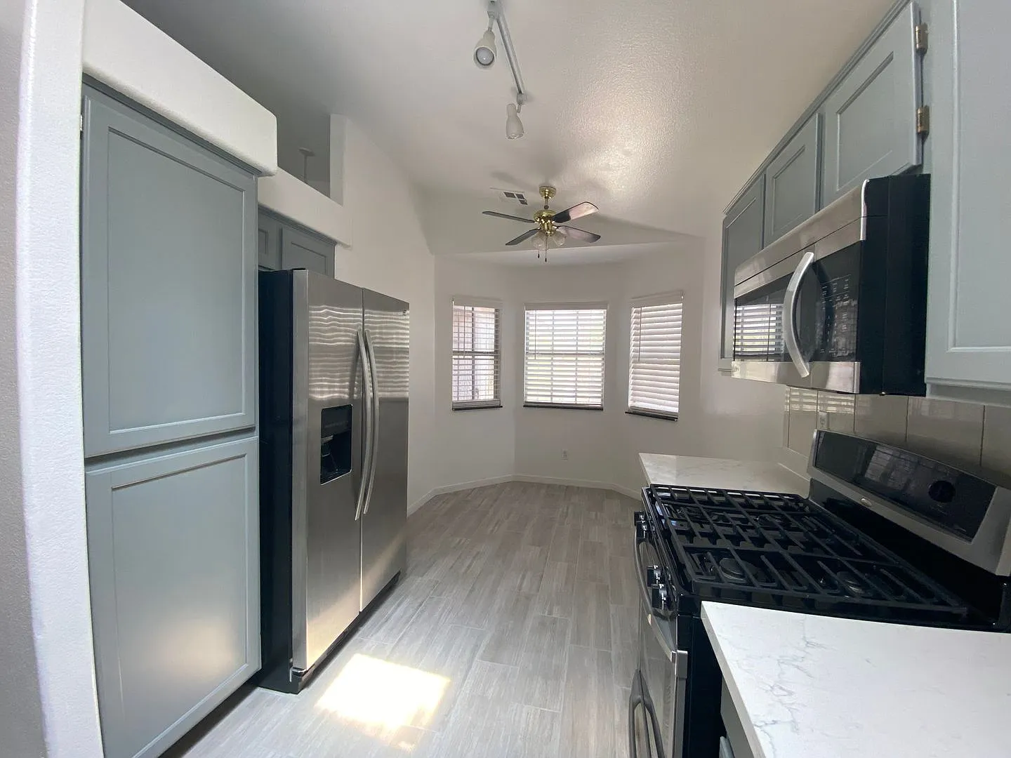 Charming Single-Story 3-Bedroom Home with 2-Car Garage — Photo 4