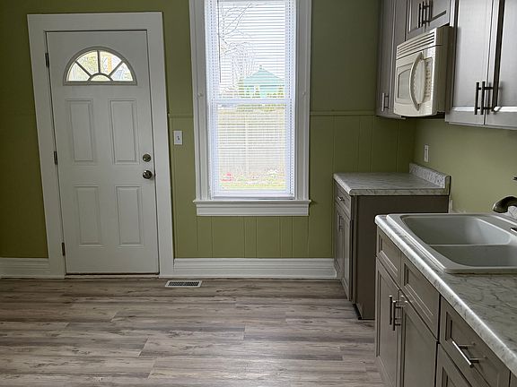 2nd image of 1434 McPherson St