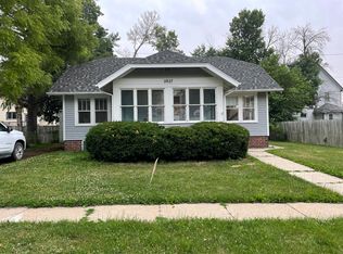 2827 Wood St, Ames, IA 50014