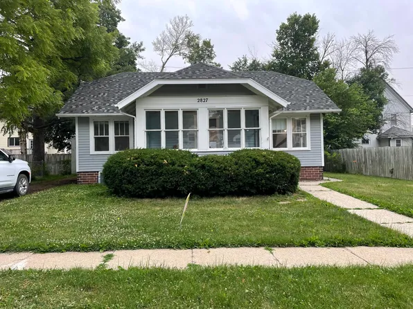 2827 Wood St, Ames, IA 50014