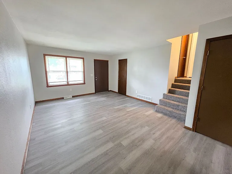 1710 SW Sunset Ave — Photo 3