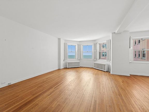 4th image of 5555 N Sheridan Rd APT 1017