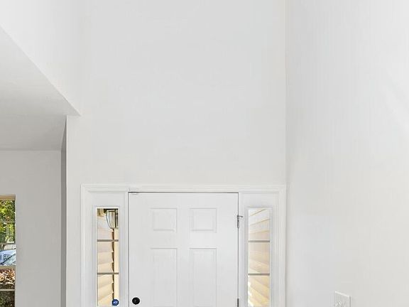 5th image of 33 Smoketree Ct