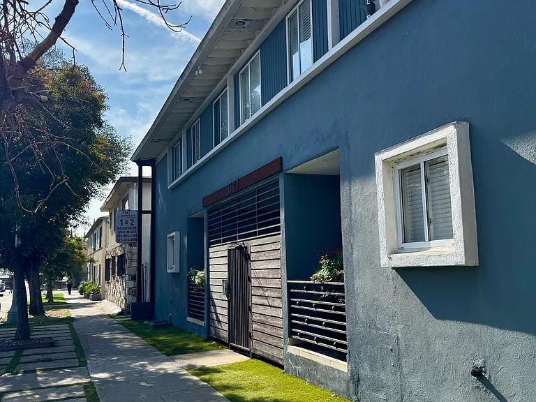 1167 So. Fairfax Apts. — Photo 3