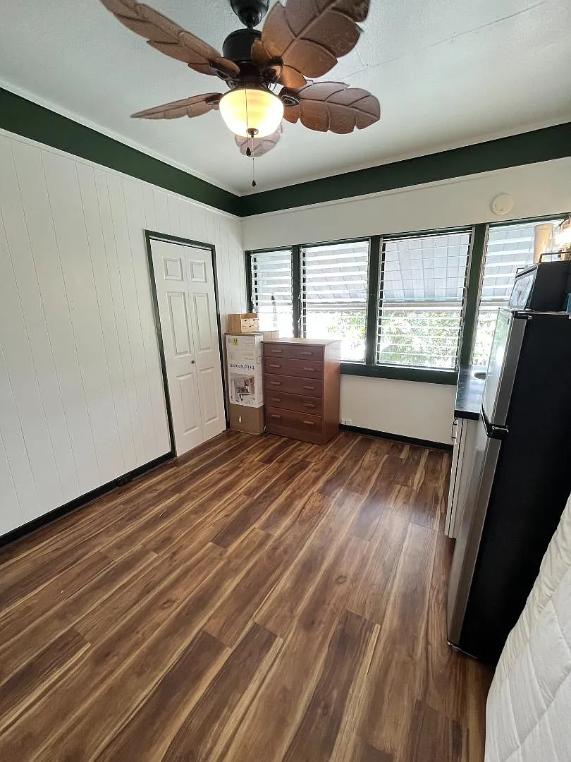 1126 3rd Ave - Room 6 — Photo 2