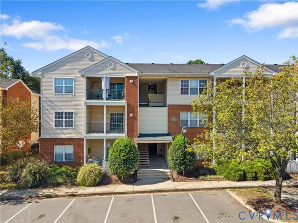 821 Brassie Ln APT E, Glen Allen, VA 23059