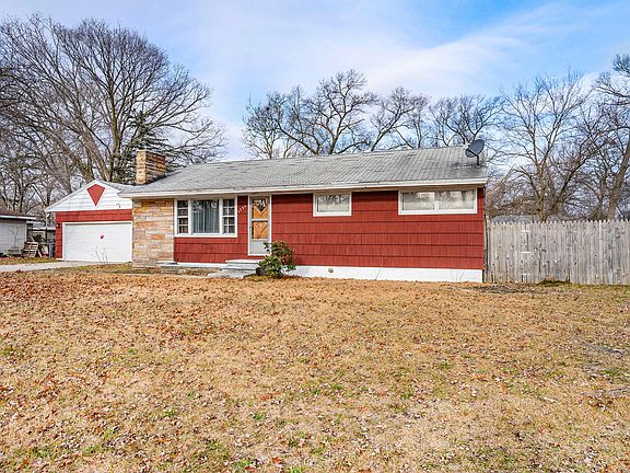 4th image of 1754 Oak Park Dr