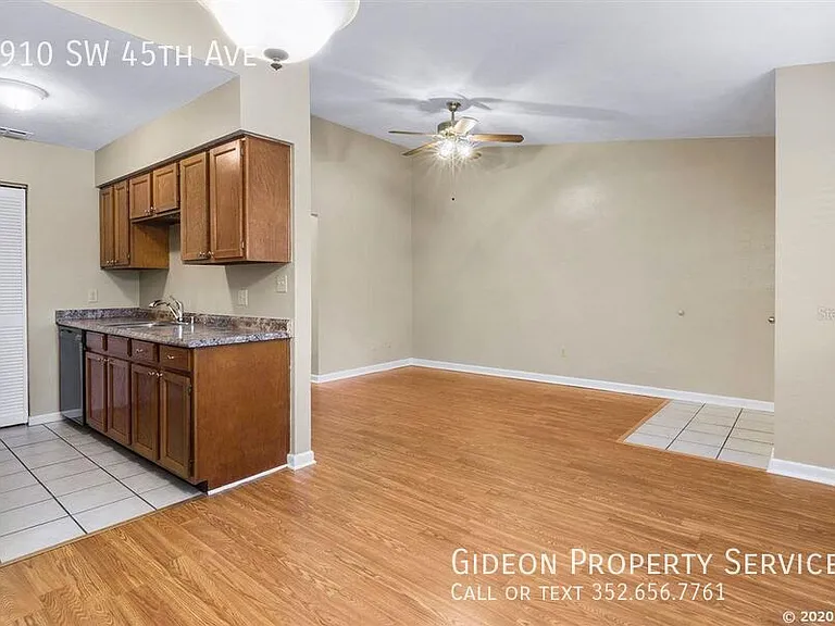 6910 SW 45th Ave — Photo 3